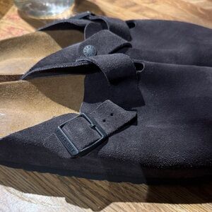 Women’s Birkenstock clog, size 41 (women’s 10)